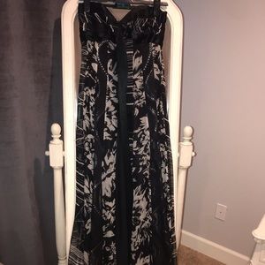 Maxi/ prom strapless black patterned dress
